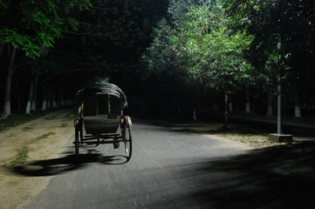 লিখতে বসেছি লিখতে বসেছি